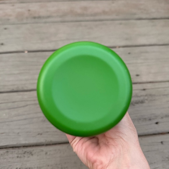 Kate Spade New York insulated stainless steel water bottle in green - Picture 6 of 11